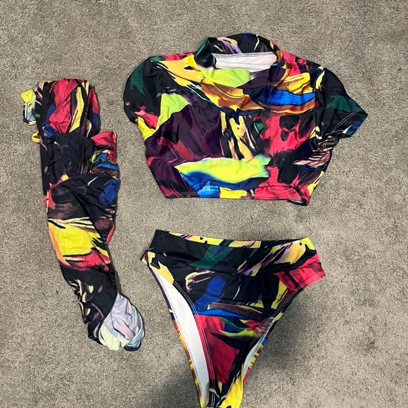 Women Colorful Abstract Print 3 Piece Bikini Swimwear Set - Picture 1 of 3